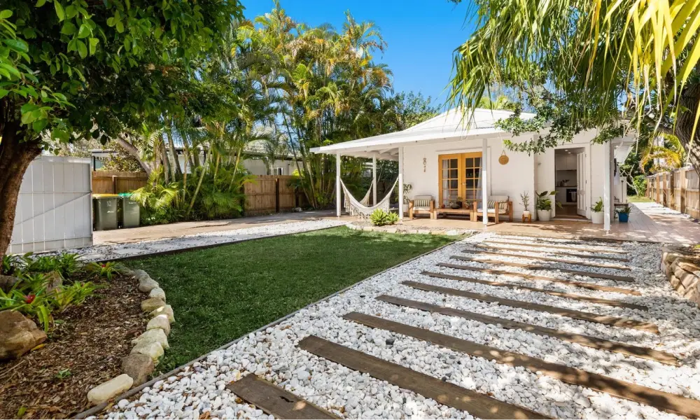 home-renovation-yandina-coolum-road-beach-renovation-lrz-construction-carpentry